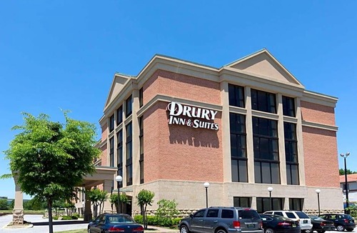 Homewood Hotel | 3-Star Hotel ∙ Drury Inn & Suites Birmingham Lakeshore Drive