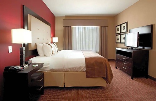 Hammond Hotel | 3-Star Hotel ∙ Holiday Inn Hammond, an IHG Hotel