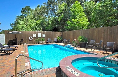 Hammond Hotel | 3-Star Hotel ∙ Holiday Inn Hammond, an IHG Hotel
