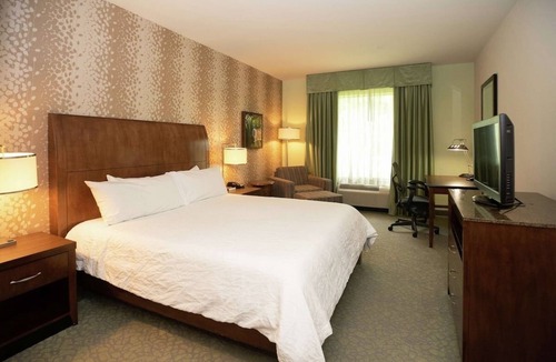 Covington Hotel | 3 Suite Rooms Near Attractions for Adventure Seekers - with Swimming Pool!