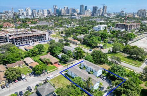 Downtown Fort Lauderdale Villa | 30 Guests 3 Identical Brand New Townhomes in Downtown Fort Lauderdale