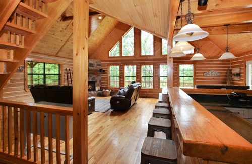 Dover House | 3000 sf Cabin sleeps 14 on Lake Barkley reduced Aug rates