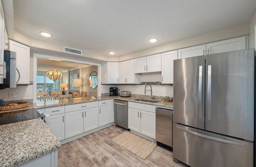 Holiday Isle Condo | 3042 Shoreline Towers Beautiful Beach View