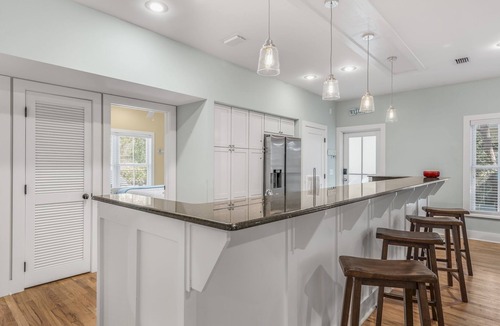 White's Gulfview House | 30A Beach Bungalow in Inlet: Steps from Sea, Pool with Golf Cart & Cruiser Bikes