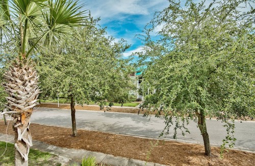 Santa Rosa Beach Condo | 30A Getaway~Spacious 4 Bed/3 Bath Condo with Pool/Fitness!~Walk to Beach!