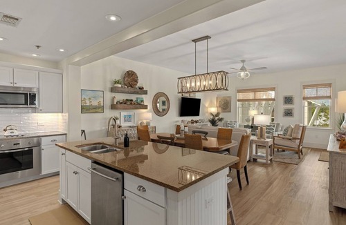 Santa Rosa Beach Cottage | 30A Kinda Day by Avantstay Pool + Private Beach Top Floor Redfish