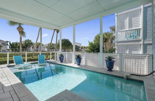 Crystal Shores House | 316 m² House ∙ 5 bedrooms ∙ 12 guests