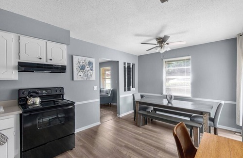 Norwood House | 32nd Street Retreat | Downtown/Backyard/Parking