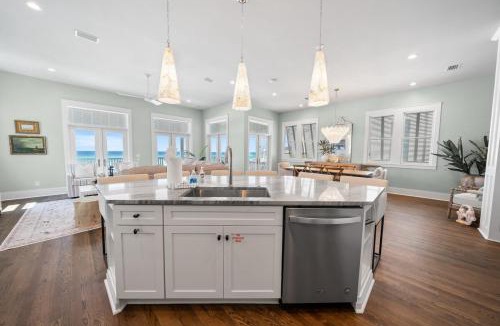 Sunnyside House | 330 Beachside Premium Gulf Front Beach Service now included
