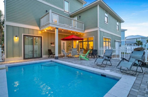 Emerald Waters Village House | 343 m² House ∙ 6 bedrooms ∙ 21 guests