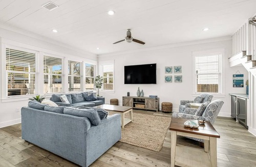 Crystal Beach House | 388 m² House ∙ 8 bedrooms ∙ 20 guests