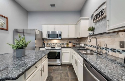South Arlington Apartment | 3BD Home Garage HWY 360 Grand Prairie (GP020)