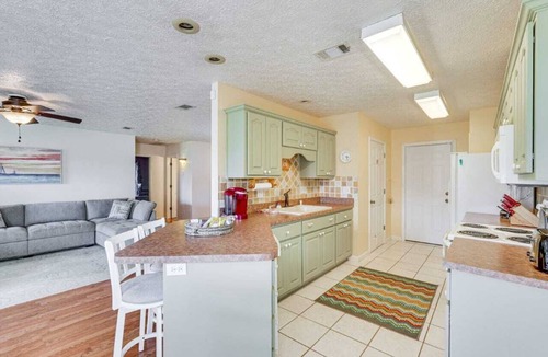 Panama City Apartment | 3BR Cozy Escape with Patio, Grill, WiFi - Near Panama City Attractions