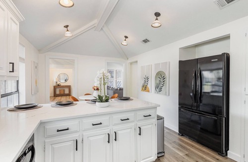 Allen House | 3BR Oasis with Heated Pool, Hot Tub and King Bed in Allen