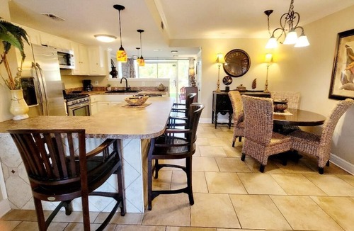 Panama City Beach House | 3rd Townhouse from the beach! Book now! WiFi