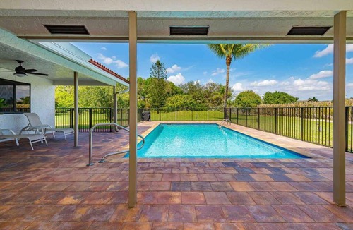 Jog Road House | 4/3.5 House with pool- Boynton Beach, FL.