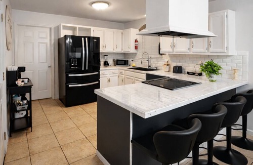Broadmoor House | 4 bedroom+3.5 baths Near LSU & I-12