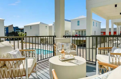 Gulf Shores Cottage | 4-bedroom cottage 100 feet to beach! Beautiful completely public beach