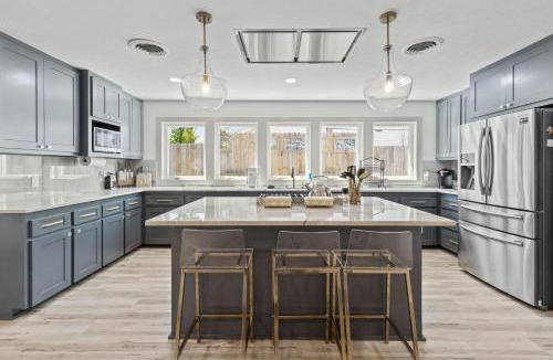 Prien House | 4 Bedroom Home with Pool