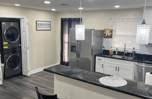 Pontchartrain Park House | 4-bedroom house in fabulous New Orleans with AC, Wi-Fi