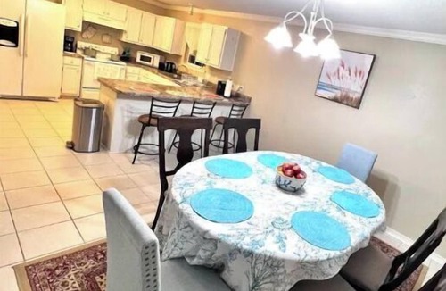 Navarre House | 4 bedroom house with large backyard close to Navarre Beach!