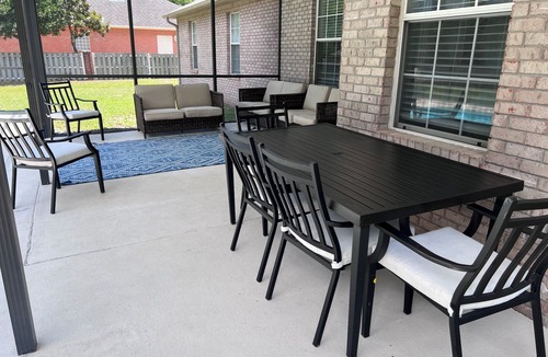Navarre House | 4-bedroom oasis in Navarre with enclosed heated pool