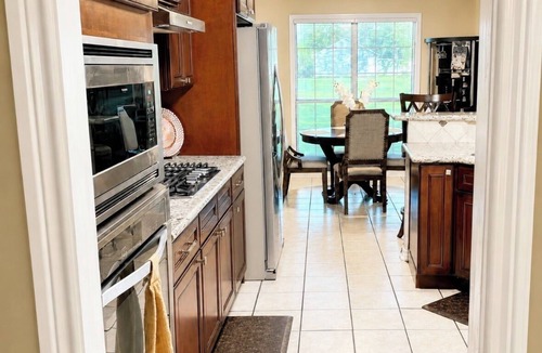 Port Arthur House | 4- Bedroom Serenity: 8 Beds Your Peaceful Retreat: Television in Every Bedroom
