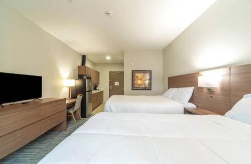 Sulphur Hotel | 4 Comfortable Family-Friendly Rooms – Free Parking & Nearby Attractions