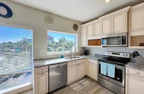 North Captiva House | 4 King Suites - Private Pool + Spa - 2 Carts - Easy Island Escape