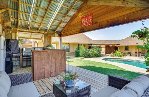 Stephenville House | 4 Mi to Dtwn: Home w/Pool in Stephenville!