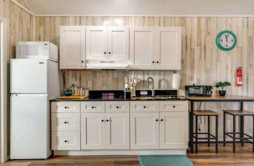 Picayune House | 4 Mi to Dtwn Picayune! Piney Woods Tiny Home