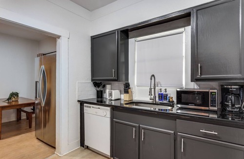 Fort Worth Cultural District House | 4-Minute Walk to Dickies Arena Cozy Fort Worth Stay