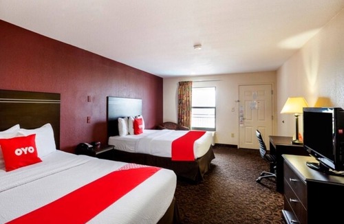 Port Allen Hotel | 4 Relaxing Rooms Conveniently Near LSU | Relax Close to Dining