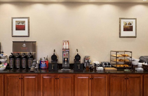 Crestview Hotel | 40 m² Hotel ∙ 127 guests