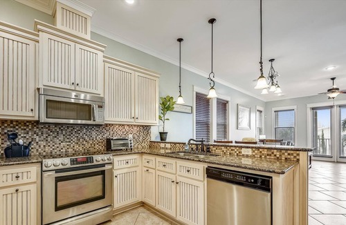 Silver Sands Beach House | 4118 Utes Street - Lazy Beach - 4 Bedroom / 4 Bathroom (Sleeps 13)