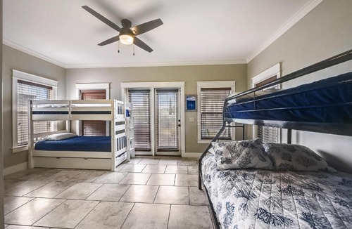 Silver Sands Beach House | 4120 Utes Street - Salty Beach by Vacations Perfected