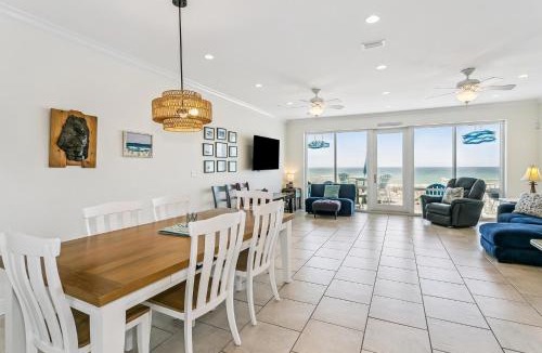 White Sands House | 415 Fort Pickens Rd