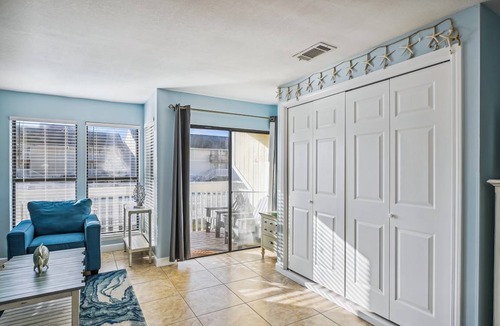 Holiday Isle Condo | 44 m² Condo ∙ 4 guests