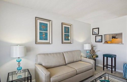 Holiday Isle Condo | 44 m² Condo ∙ 4 guests