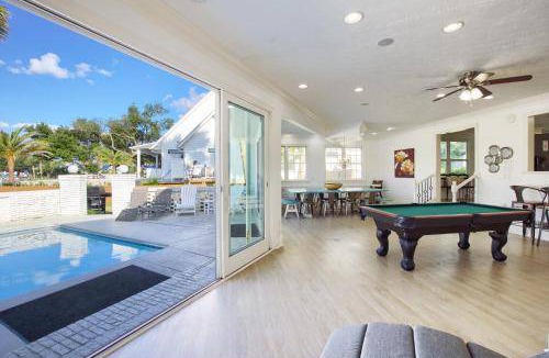 Woodlawn House | 465 m² House ∙ 5 bedrooms ∙ 25 guests