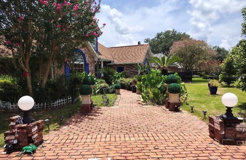 Breaux Bridge House | 476 Nona st Breaux Bridge LA US 70517