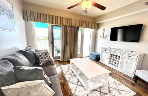 Sunnyside Condo | 49 m² Condo ∙ 1 bedroom ∙ 4 guests