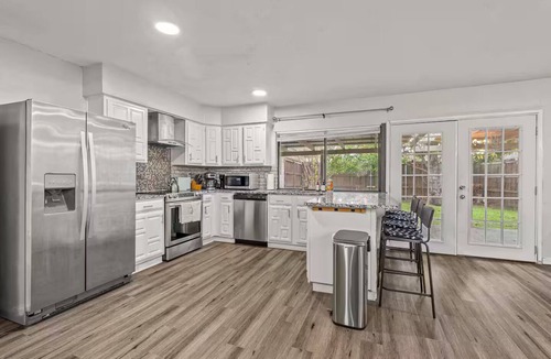 Northeast Carrollton House | 4BR Home w/Arcade, Foosball & Desks - Carrollton