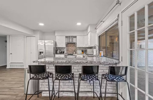 Northeast Carrollton House | 4BR Home w/Arcade, Foosball & Desks - Carrollton