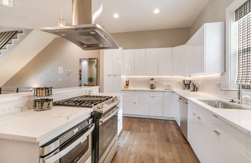 Mid-City House | 4BR Modern Townhouse in Mid City