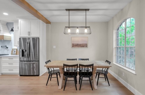 College Park House | 4BR Near The Woodlands | Quiet Neighborhood | King Suite | Pet Friendly