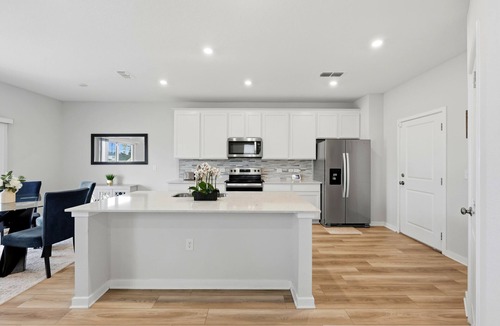 Northside House | 4BR North Jax Peaceful Retreat, 8 minutes from Jax airport