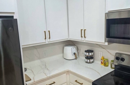 Dallas House | 4BR Upscale Urban Stay | 2 Mi To Fair Park, DT 4Mi