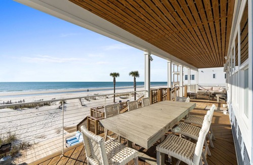 East End House | 4th of July week now available as a Friday or Saturday check in!
