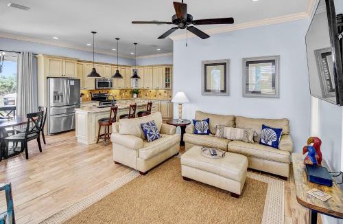 Hollywood Beach House | 5 Bed, 5 Bath Beach Home/Only a 3 Minute Walk To The Beach! SLEEPS 12